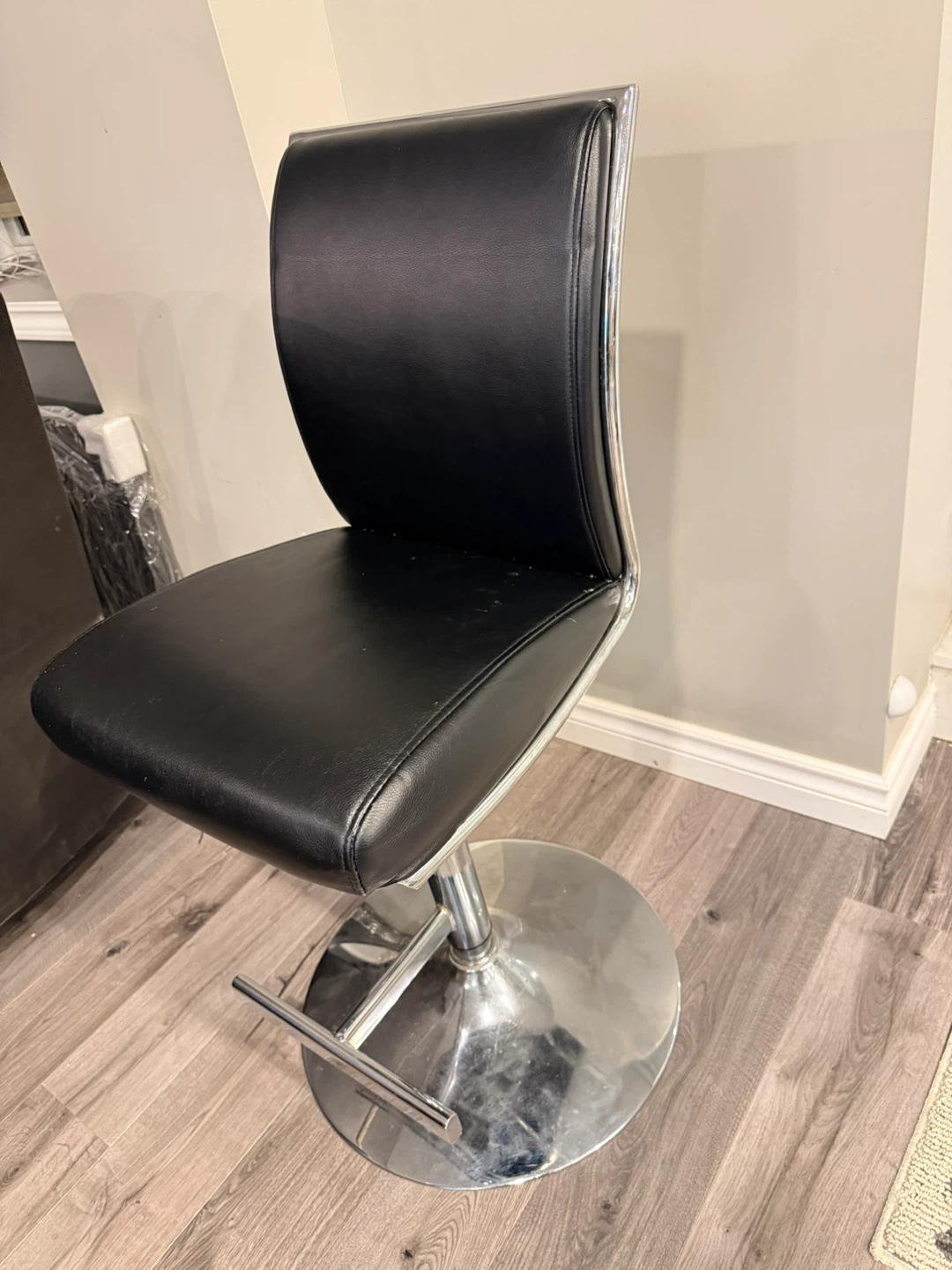 Black leather Bar Stool (non-adjustable) - photo 2