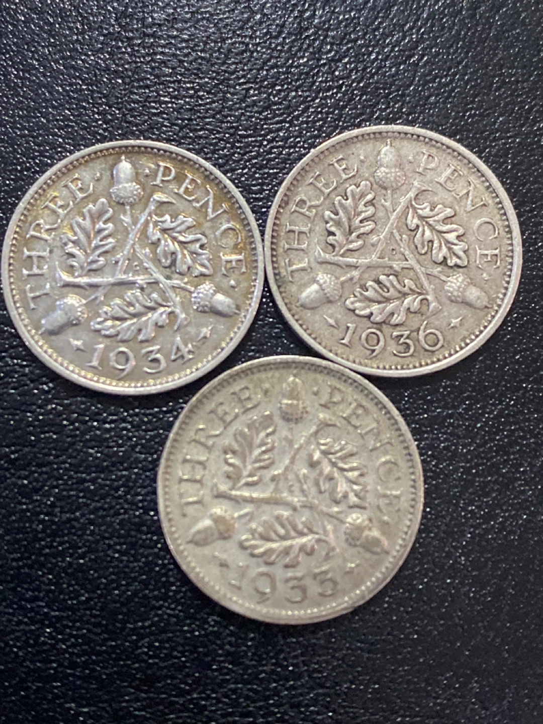 Three silver  Pence Coins (1934, 1935, 1936) - photo 3
