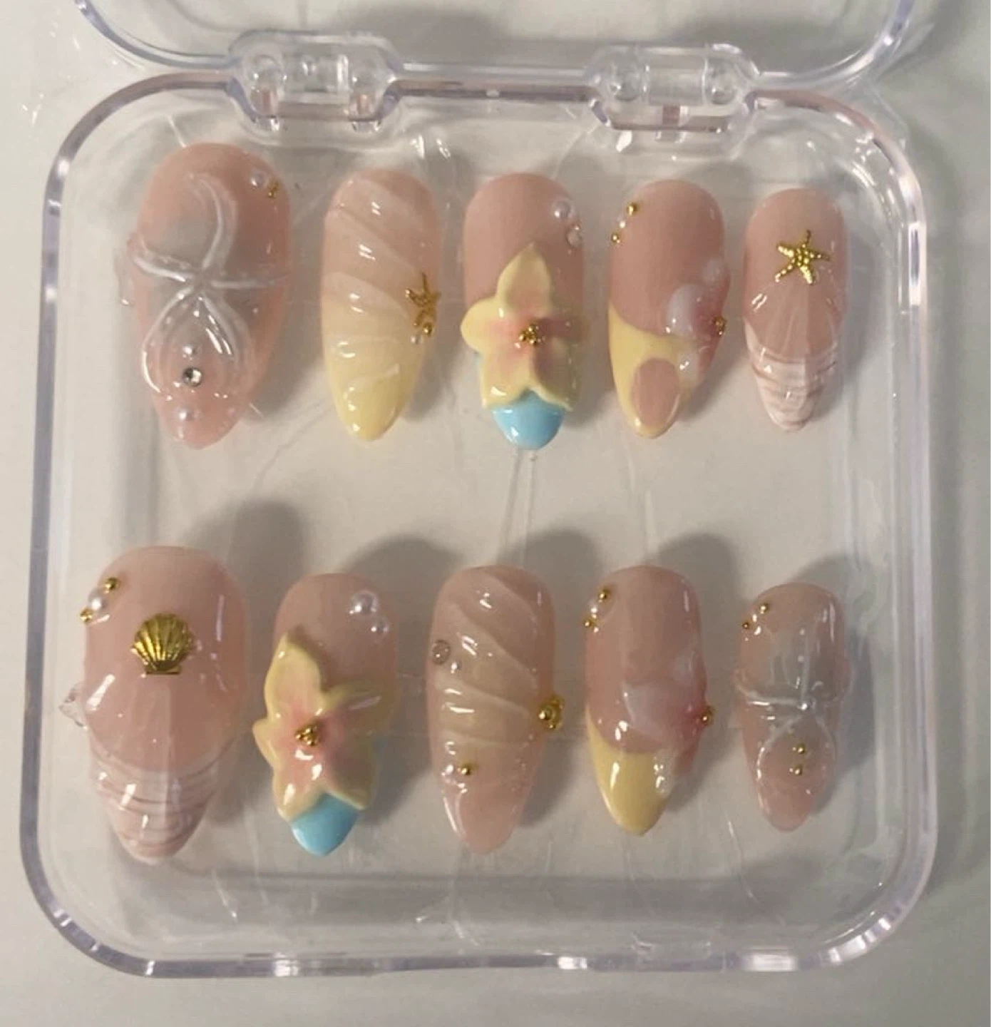 Press-On Nails Set with Seashell and Flower Designs - photo 2