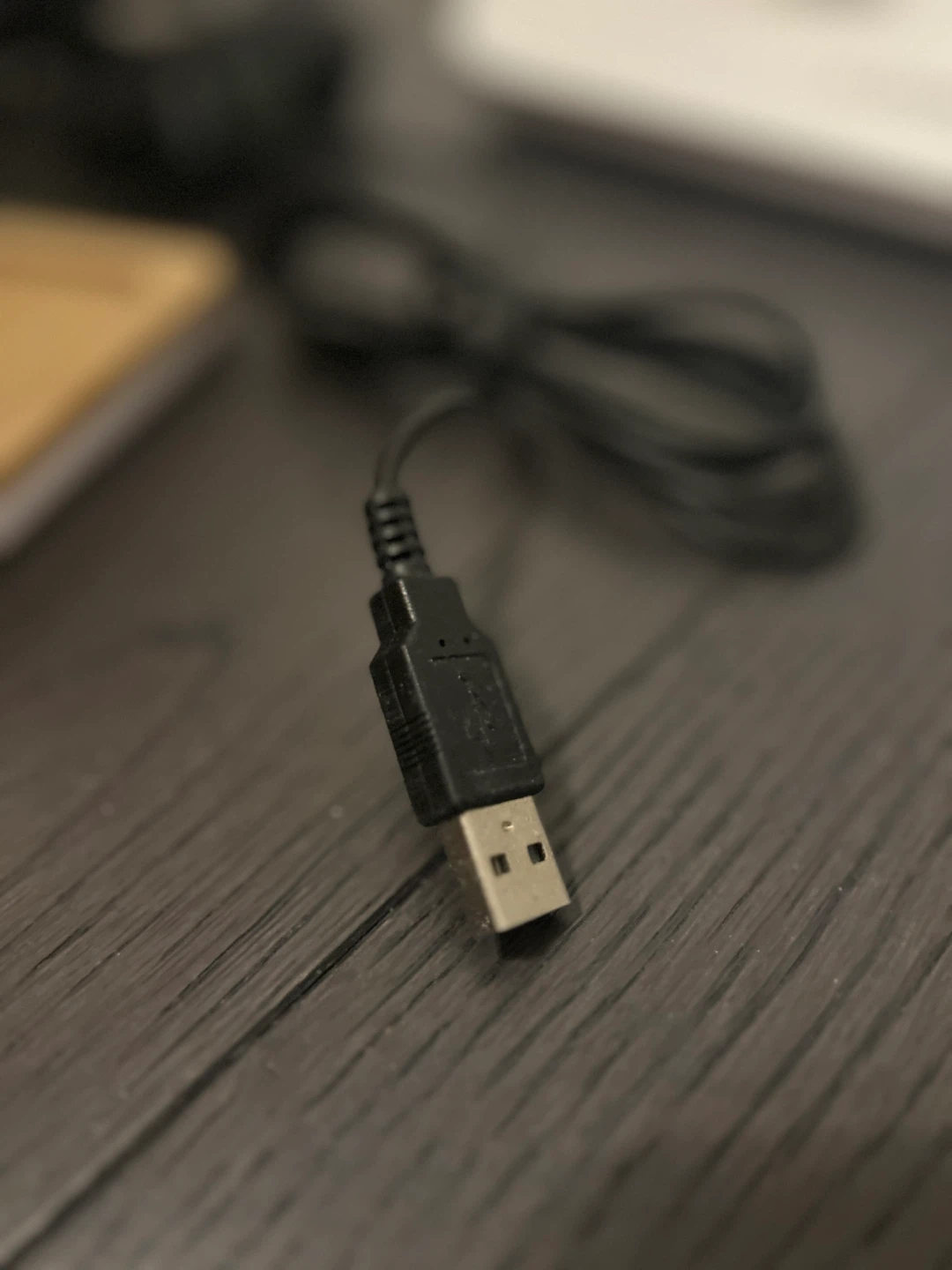 TikTok Bamboo Tray USB Wireless Charger - photo 4