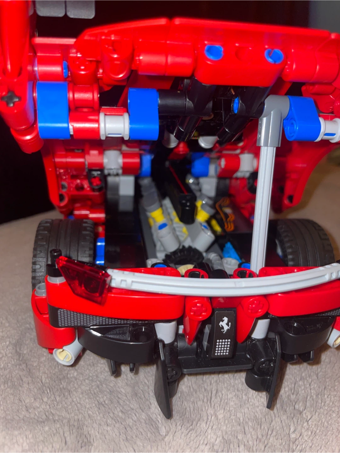 LEGO Technic Ferrari Daytona SP3 (42143) - Like New! - photo 5