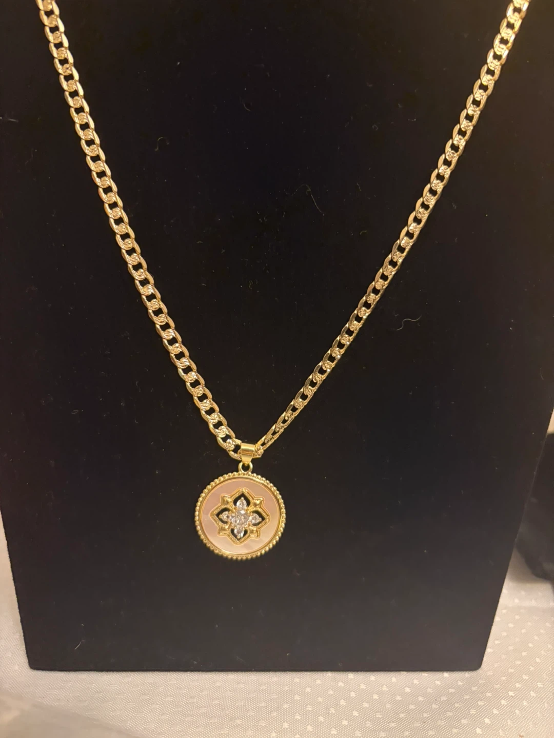 14 k Gold plated Necklace with Mother of Pearl Pendant - photo 5