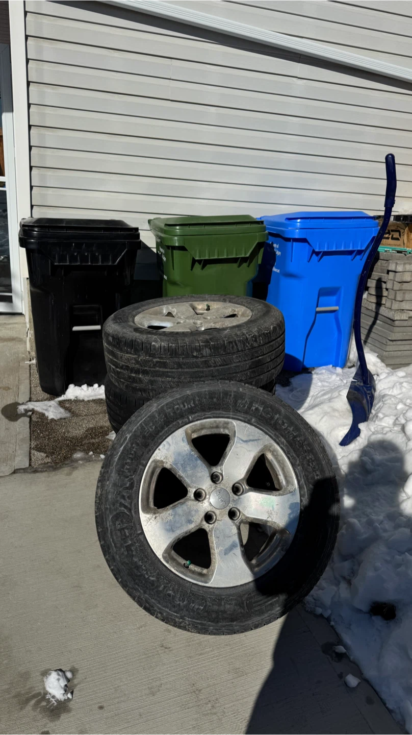 Rims and tires for Jeep Grand Cherokee 2011 - photo 3