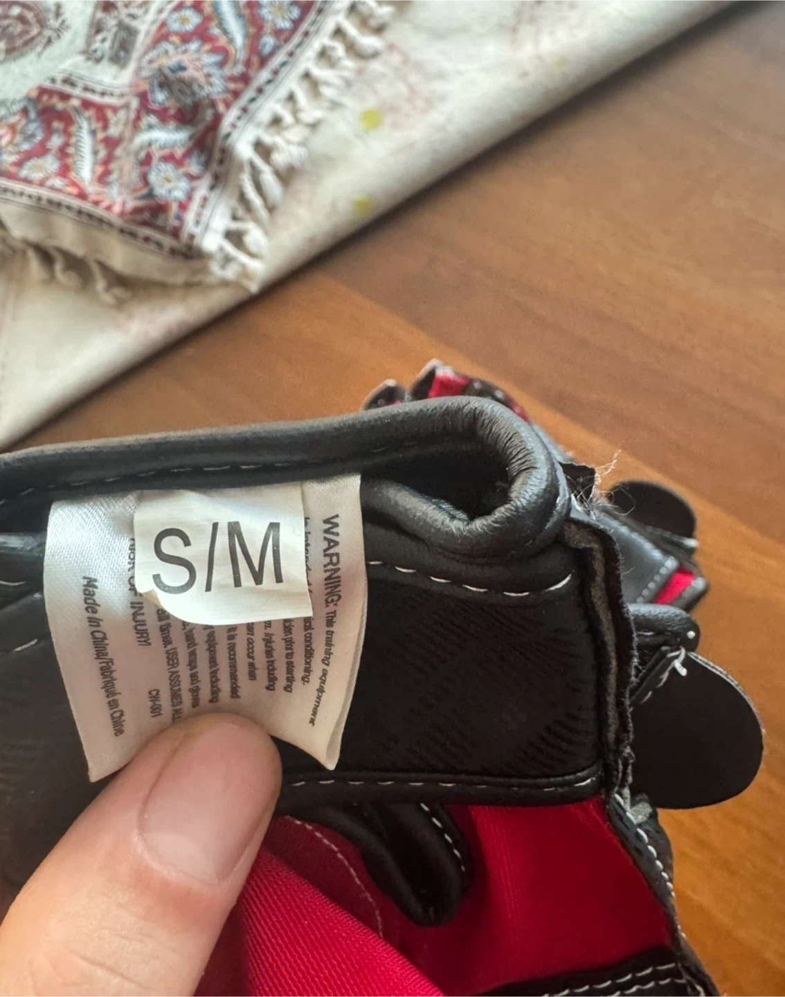 Century Red & Black MMA Gloves S/M - photo 3