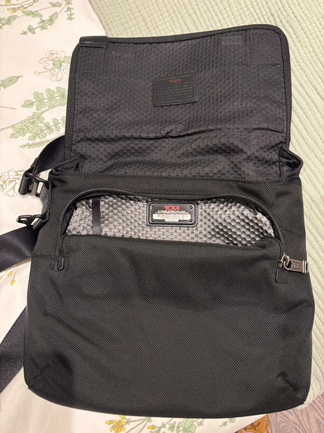 Tumi Alpha Bravo Black Mini Messenger Bag - photo 5