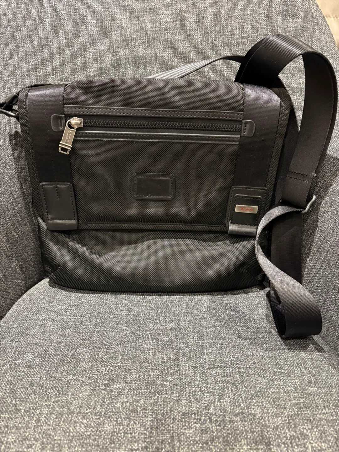Tumi Alpha Bravo Black Mini Messenger Bag