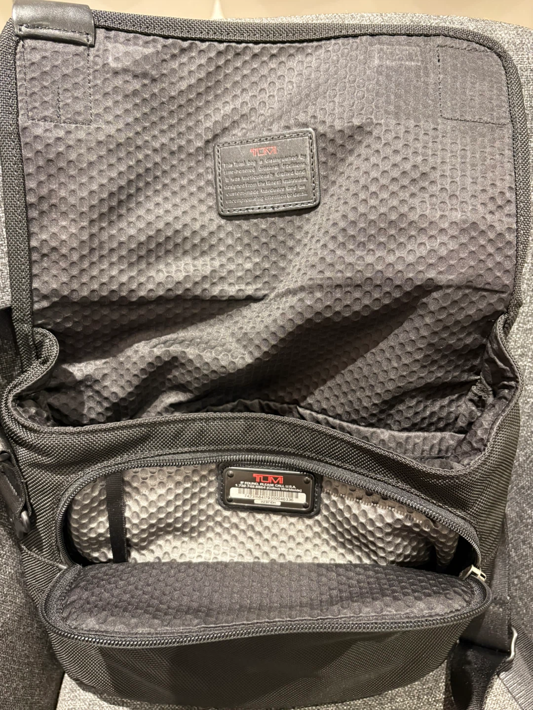 Tumi Alpha Bravo Black Mini Messenger Bag - photo 3