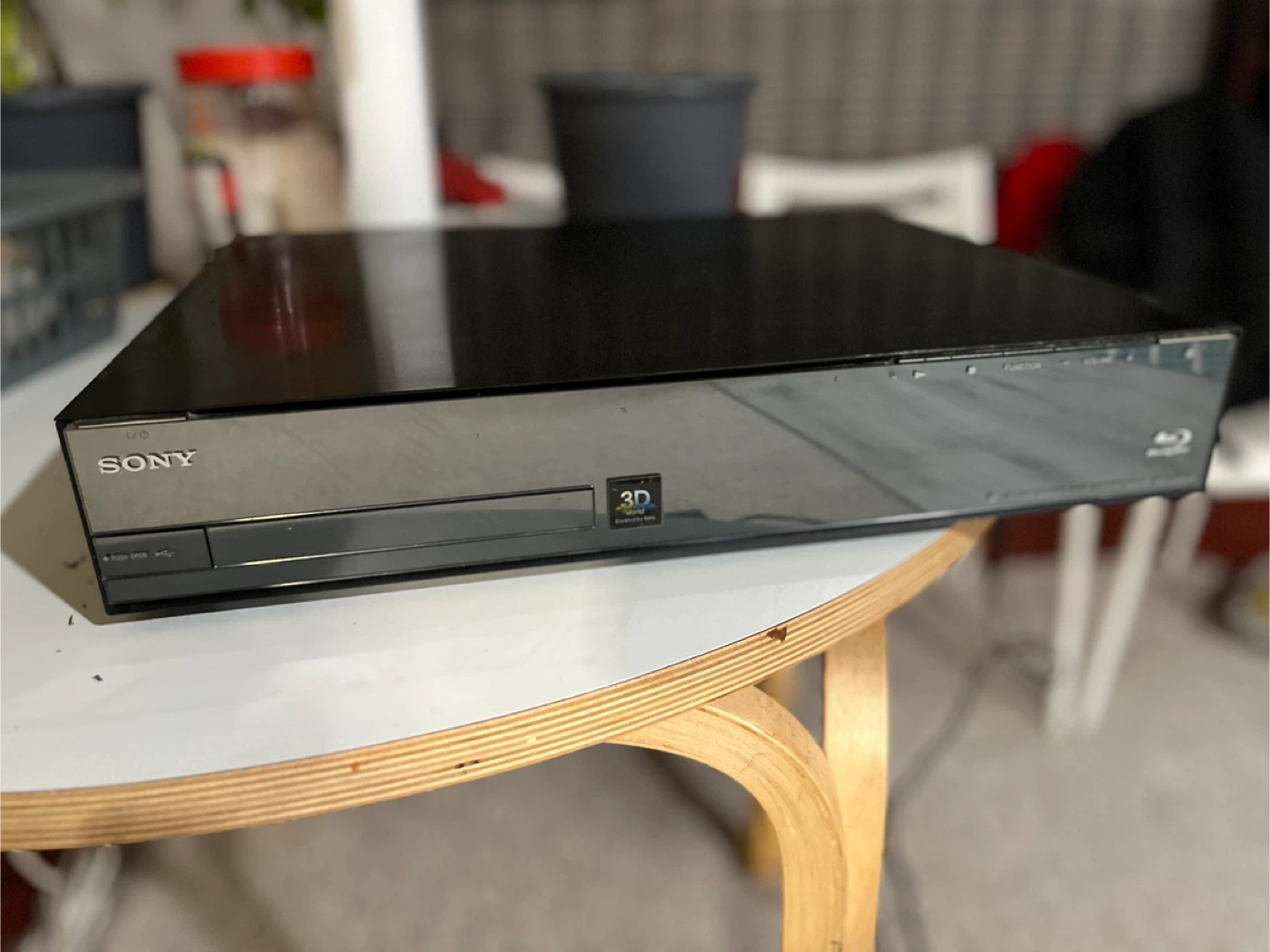 Sony Blu-ray Player with S-AIR Wireless - photo 2