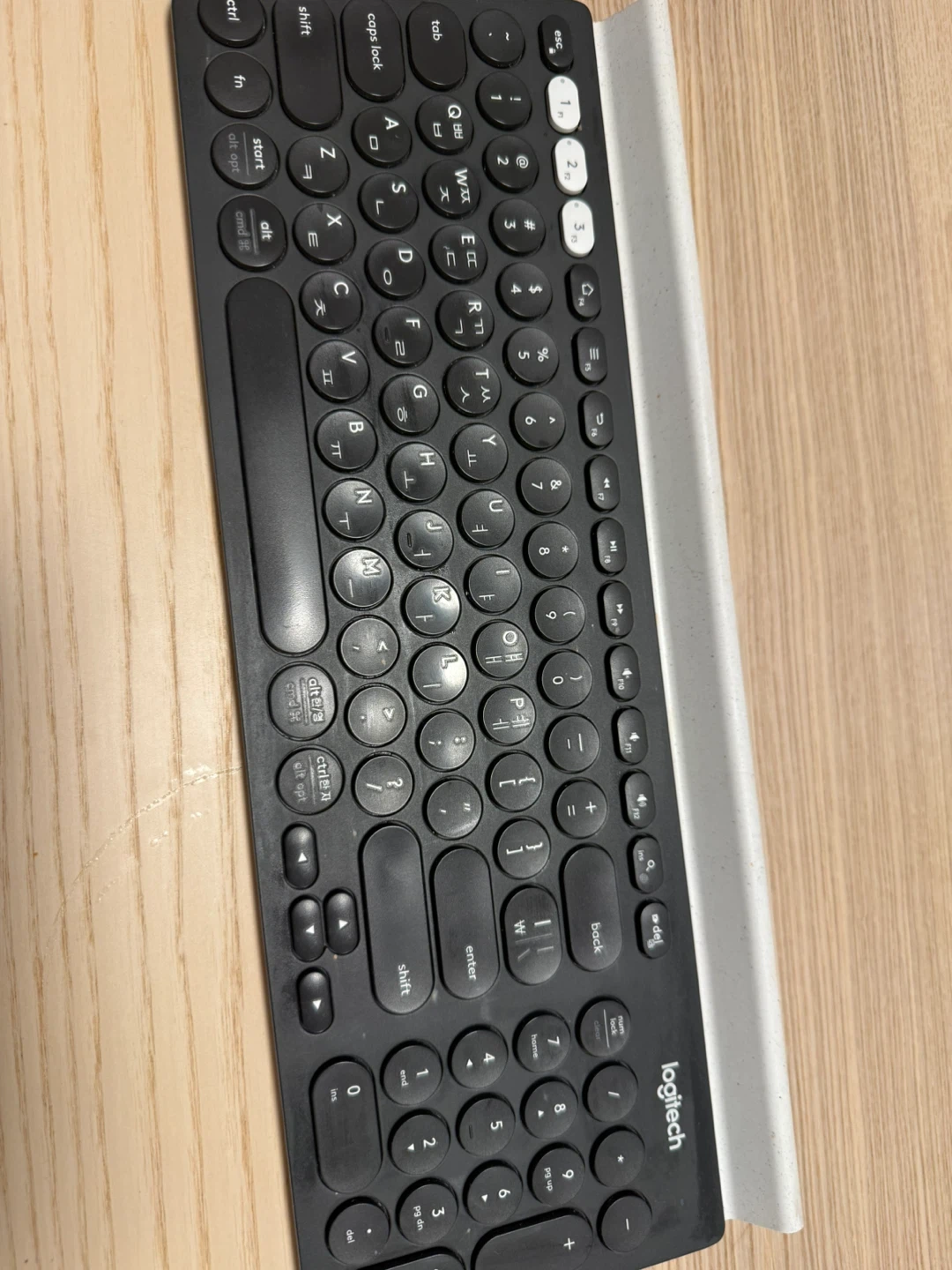 Logitech K780 Keyboard (Korean keyboard)