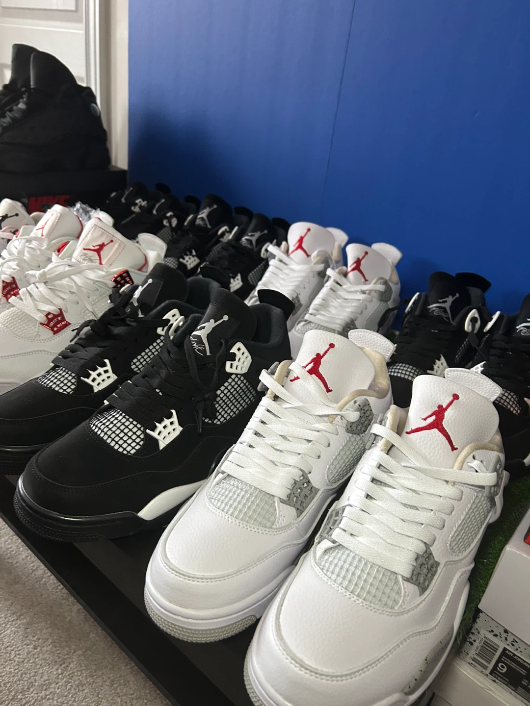 JORDAN 4 - NEED GONE ASAP