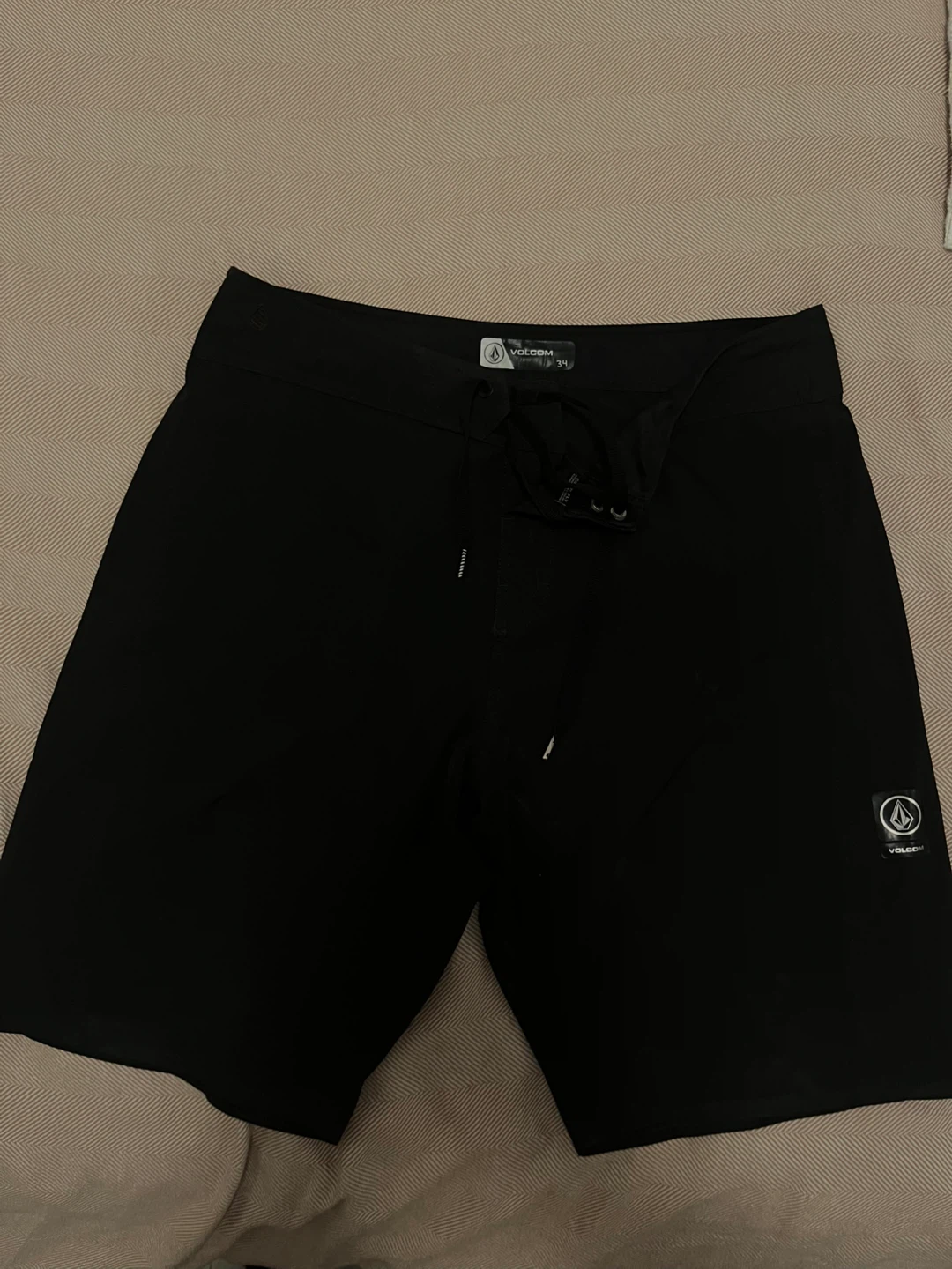 Volcom Black Board Shorts Size 34