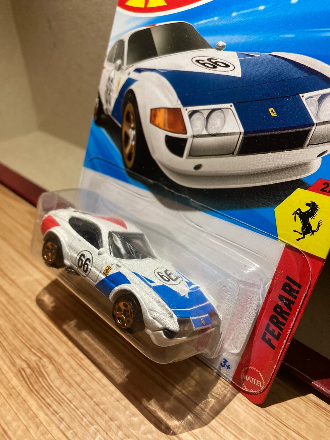 Hot Wheels / Ferrari 365 GTB4 Competizione / White - photo 2