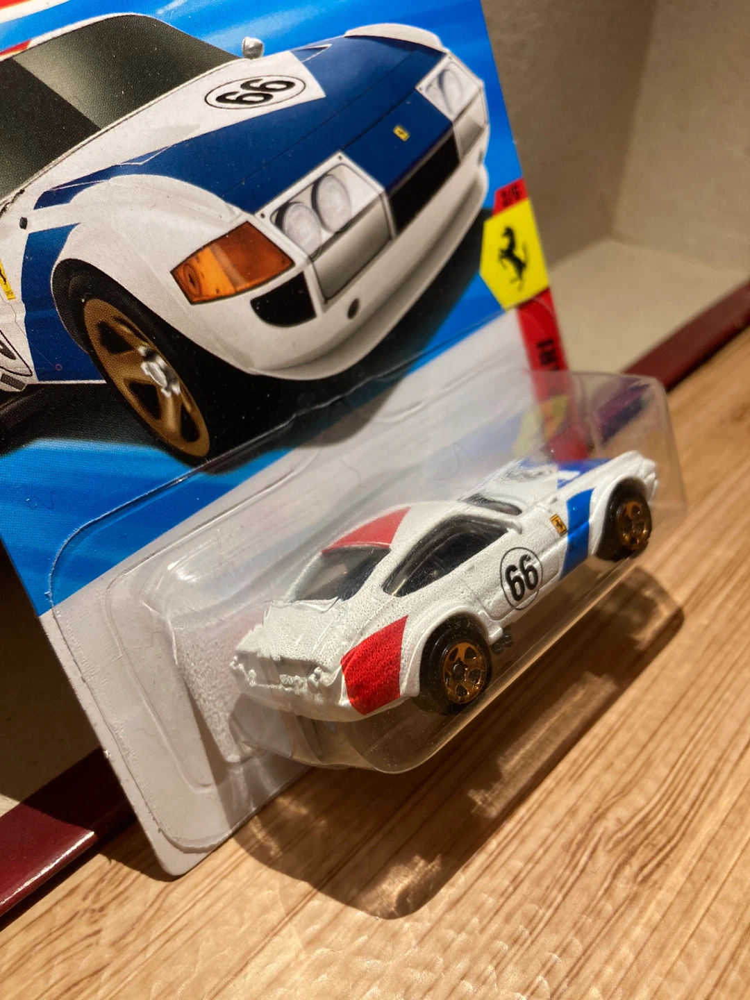Hot Wheels / Ferrari 365 GTB4 Competizione / White - photo 3