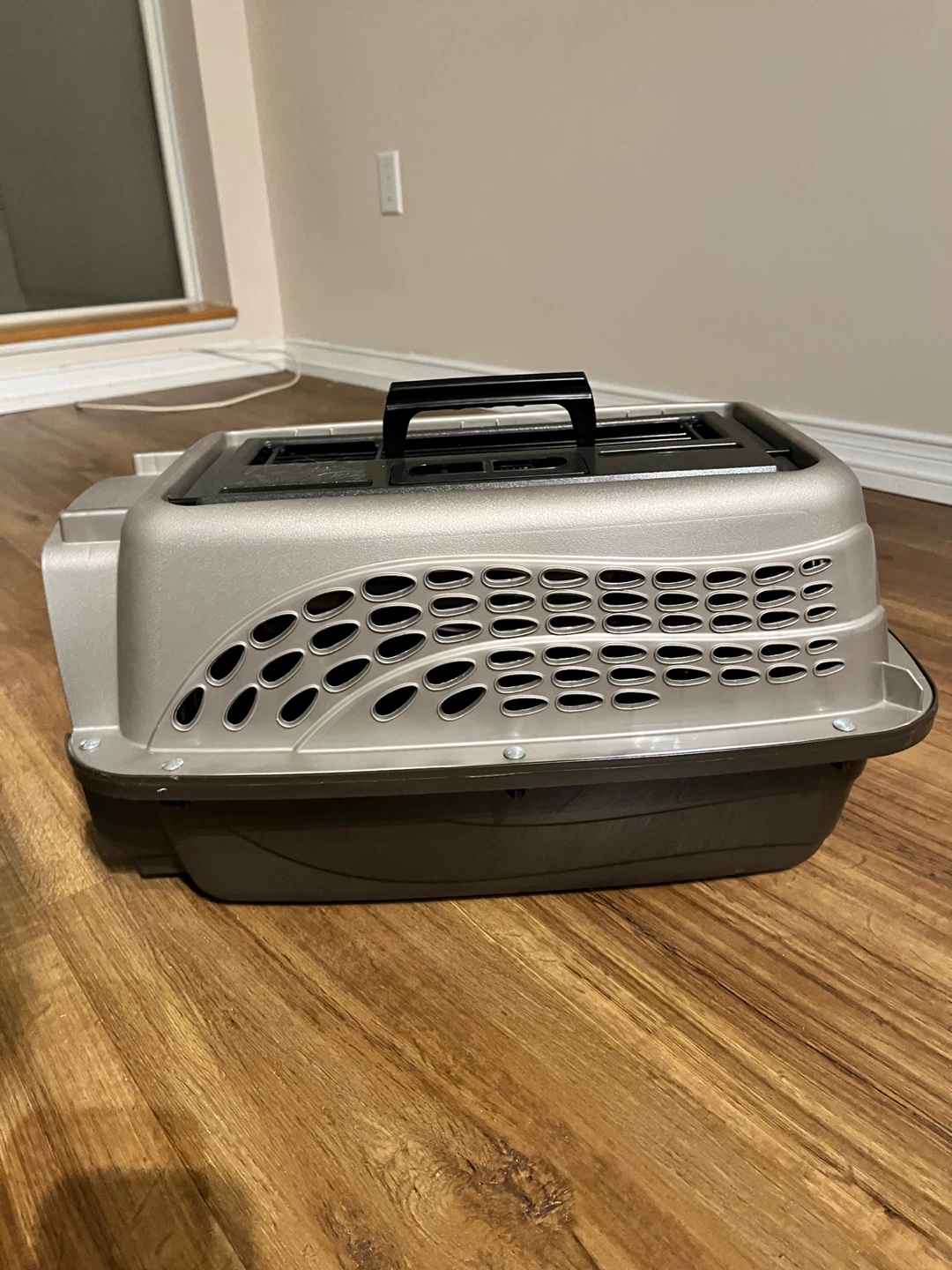 FREE Pet Carrier - photo 3