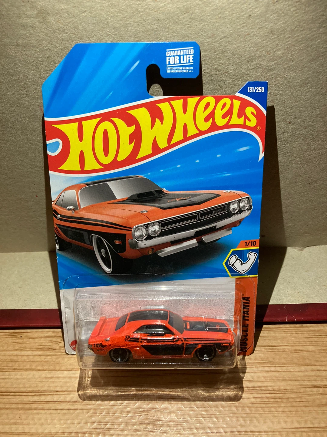 Hot Wheels / 71 Dodge Challenger / Orange