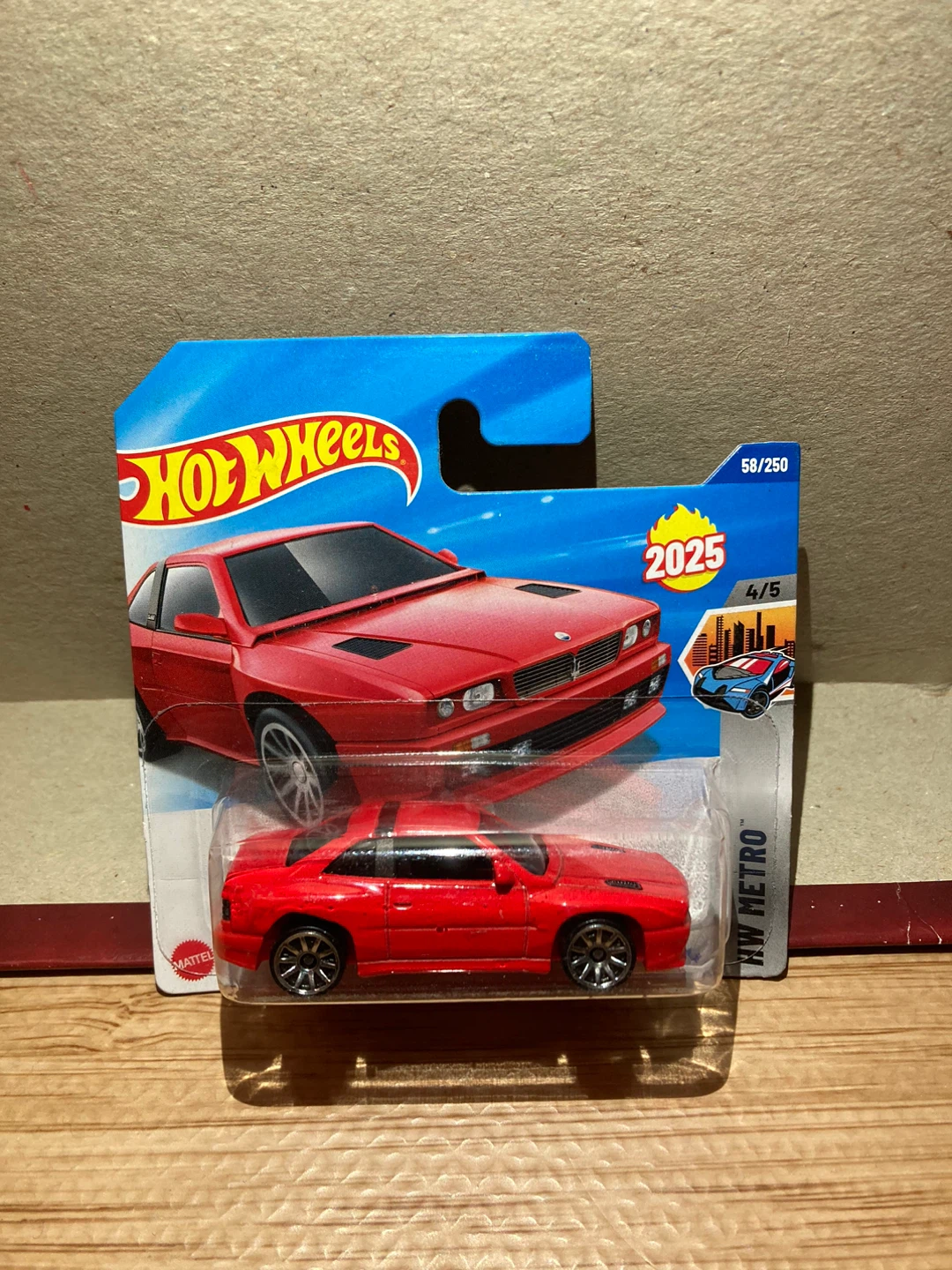 Hot Wheels / Maserati Shamal / Red