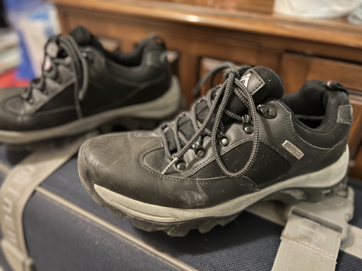 Black Hiking Boots Size 42 - photo 2