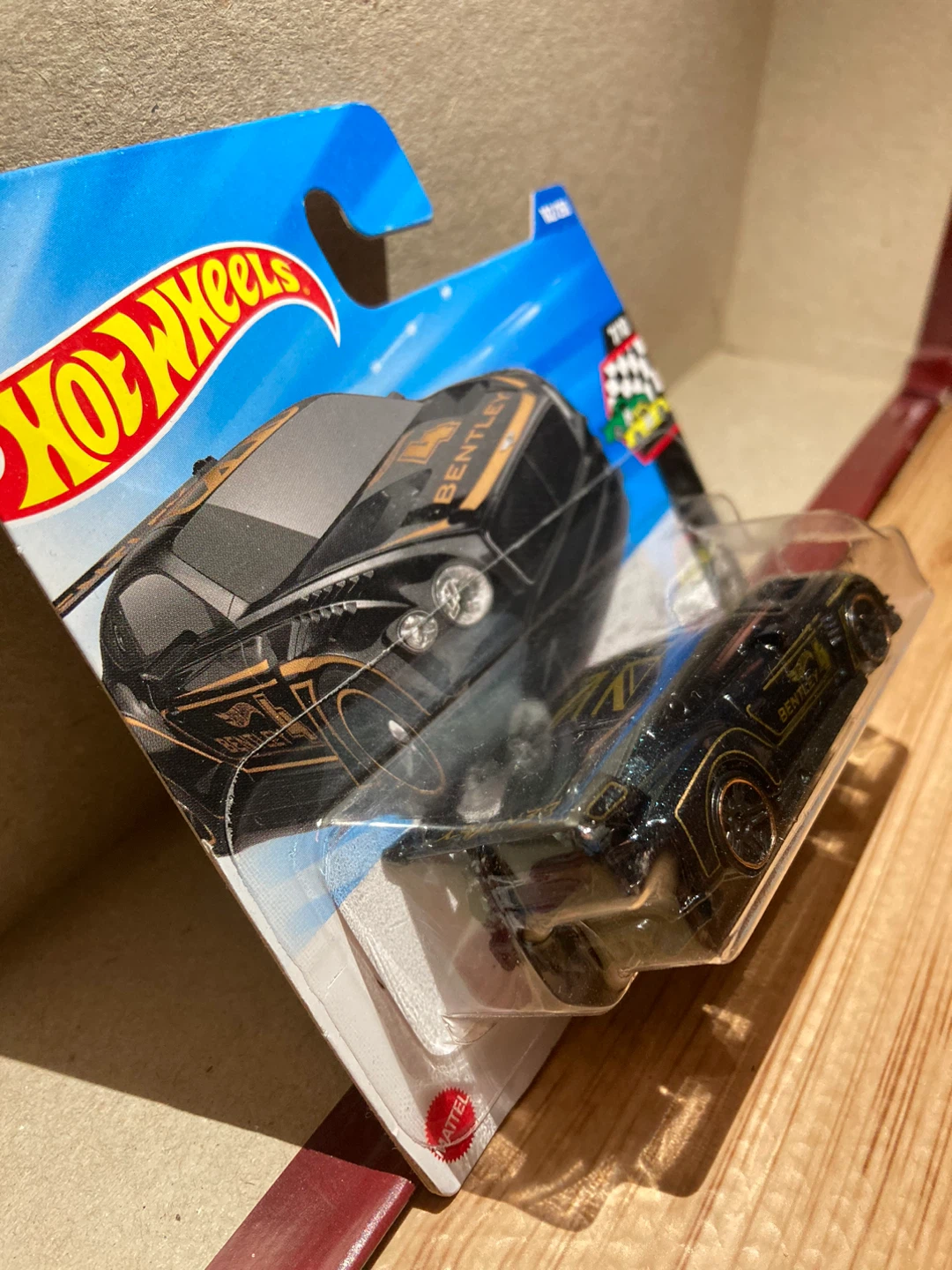 Hot Wheels / 2018 Bentley Continental GT3 / Black - photo 3