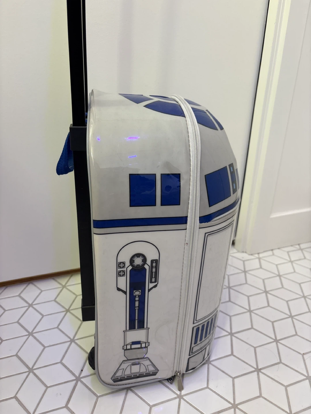 R2-D2 Rolling Luggage - photo 3