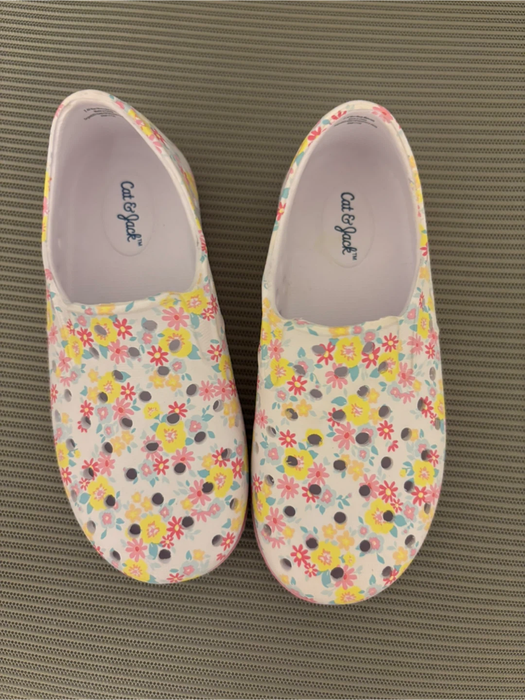 Cat & Jack Floral Clog Shoes Size 9 Toddler - photo 2