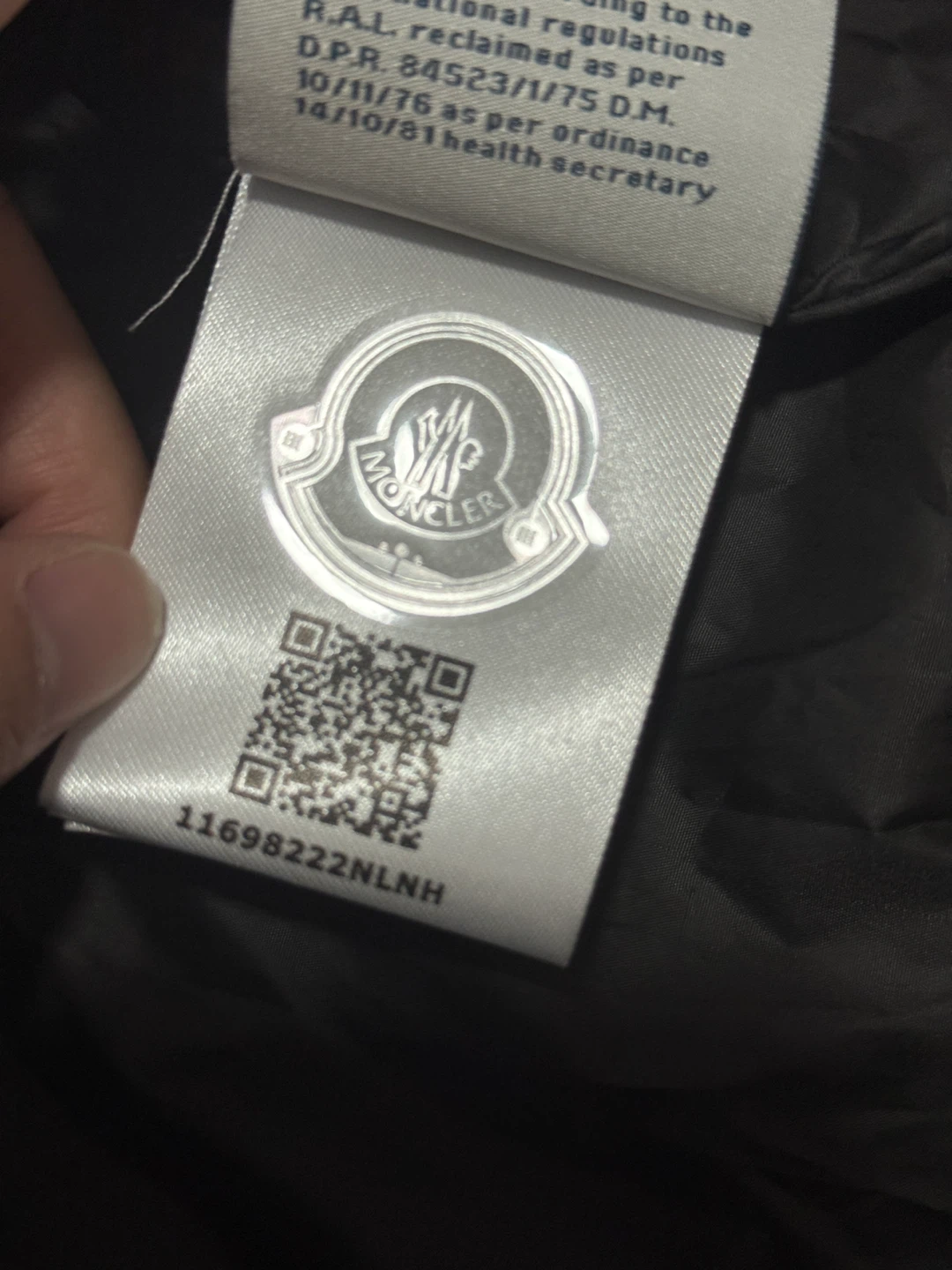 Moncler Down Jacket Size M - photo 4