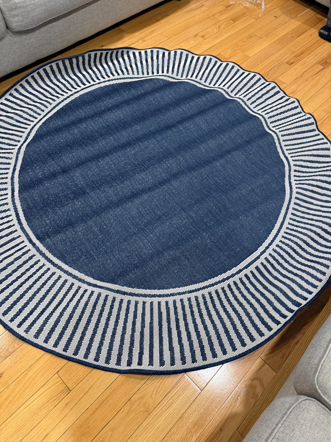 Round Indoor/Outdoor Area Rug - 6'7" - photo 2