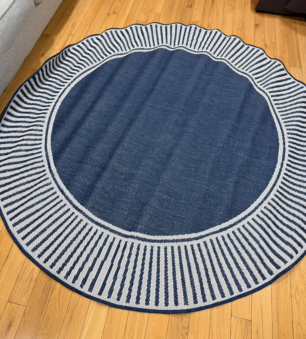 Round Indoor/Outdoor Area Rug - 6'7"