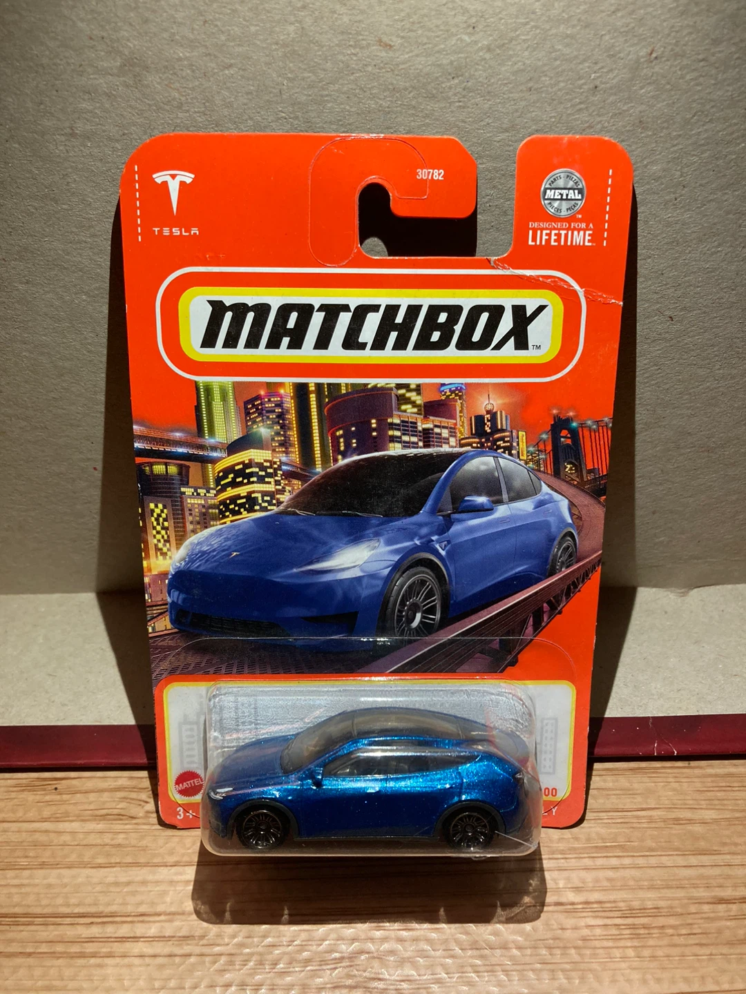 Matchbox / Tesla Model Y / Blue