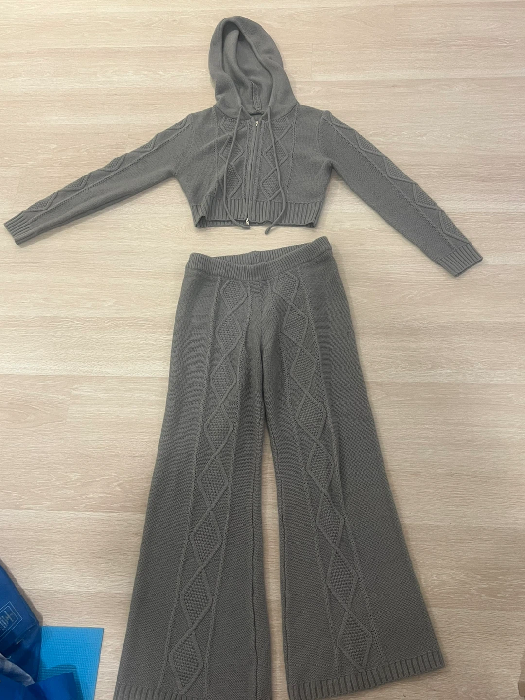 Grey Knit 2 Piece Matching Sweater and Pants Set - photo 3