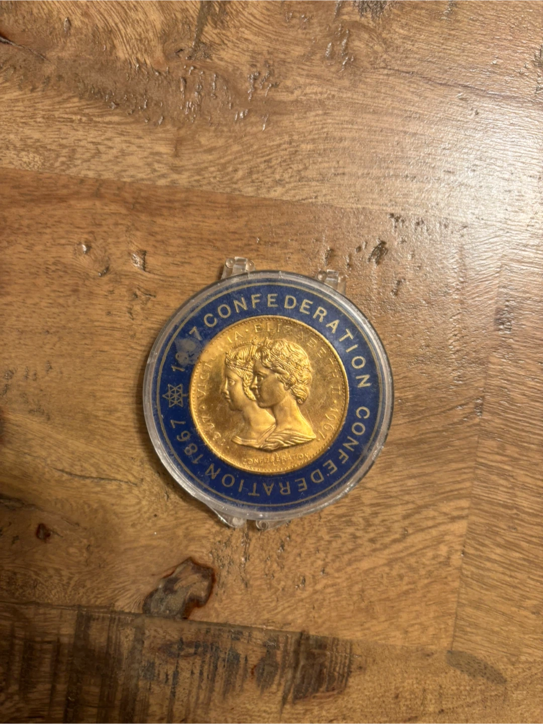 1967 Canadian Centennial Confederation Commemorative Medal - photo 2