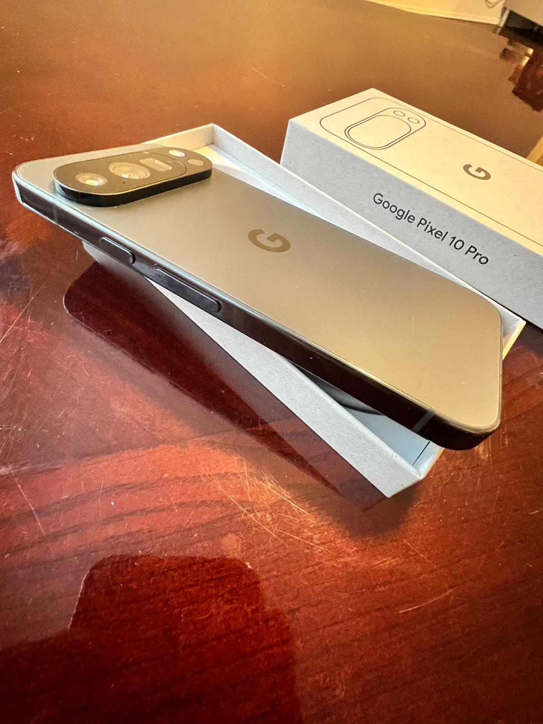 Google Pixel 10 Pro Smartphone - photo 4
