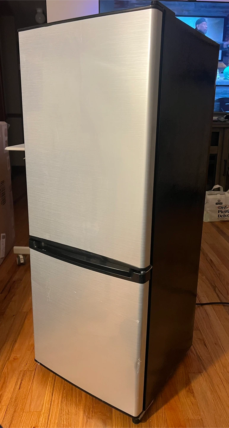Compact Refrigerator - Black/Silver - photo 3