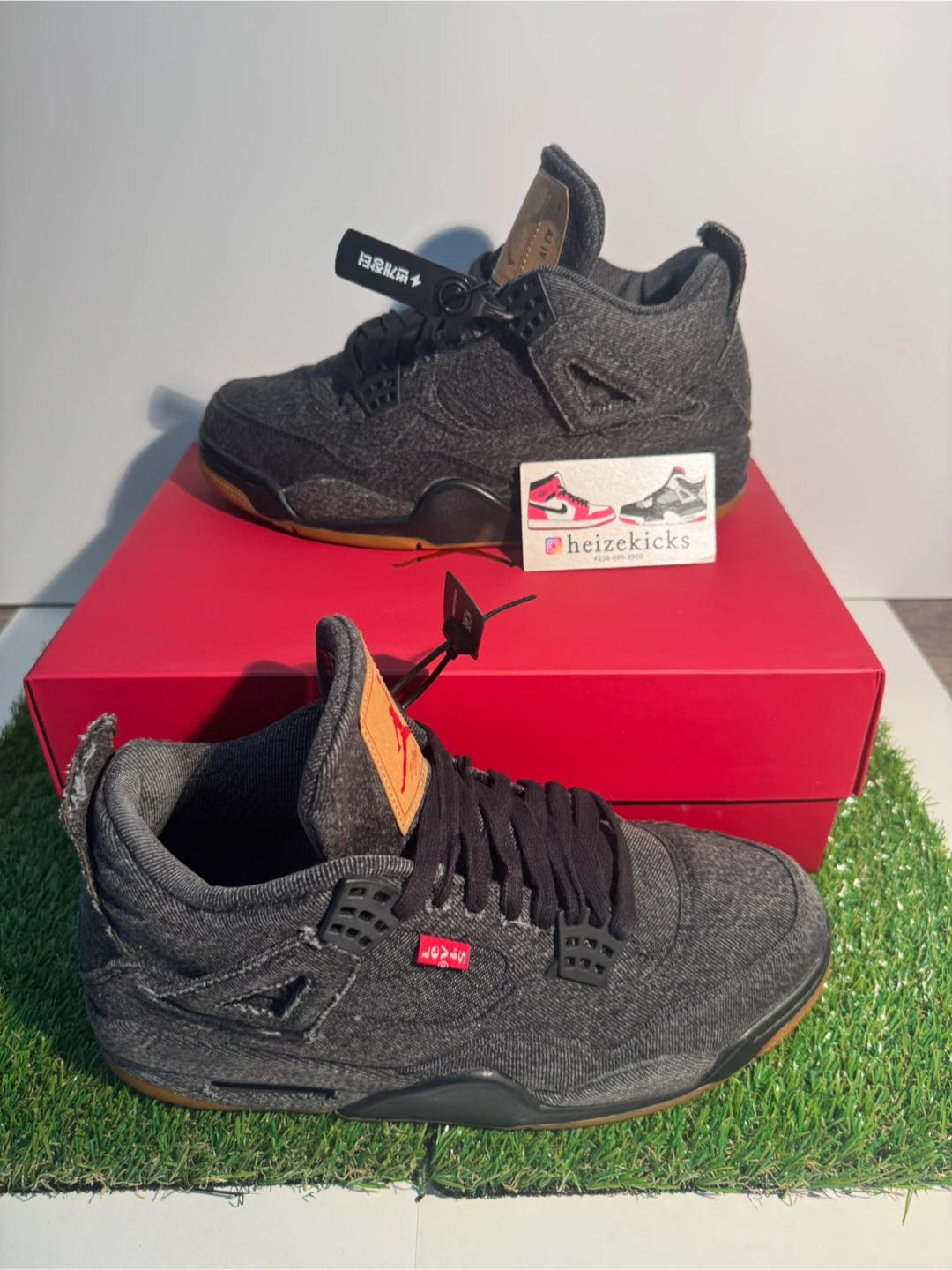 Jordan 4 Levis Black Denim size 9 - photo 2