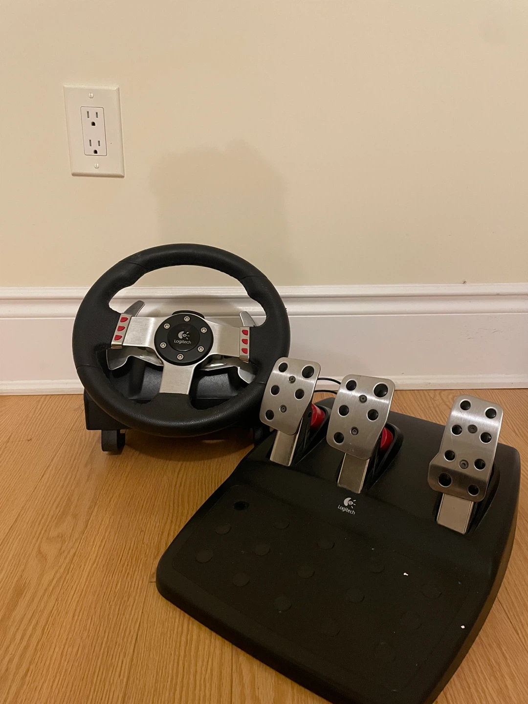 Logitech G27 Racing Wheel and Pedals