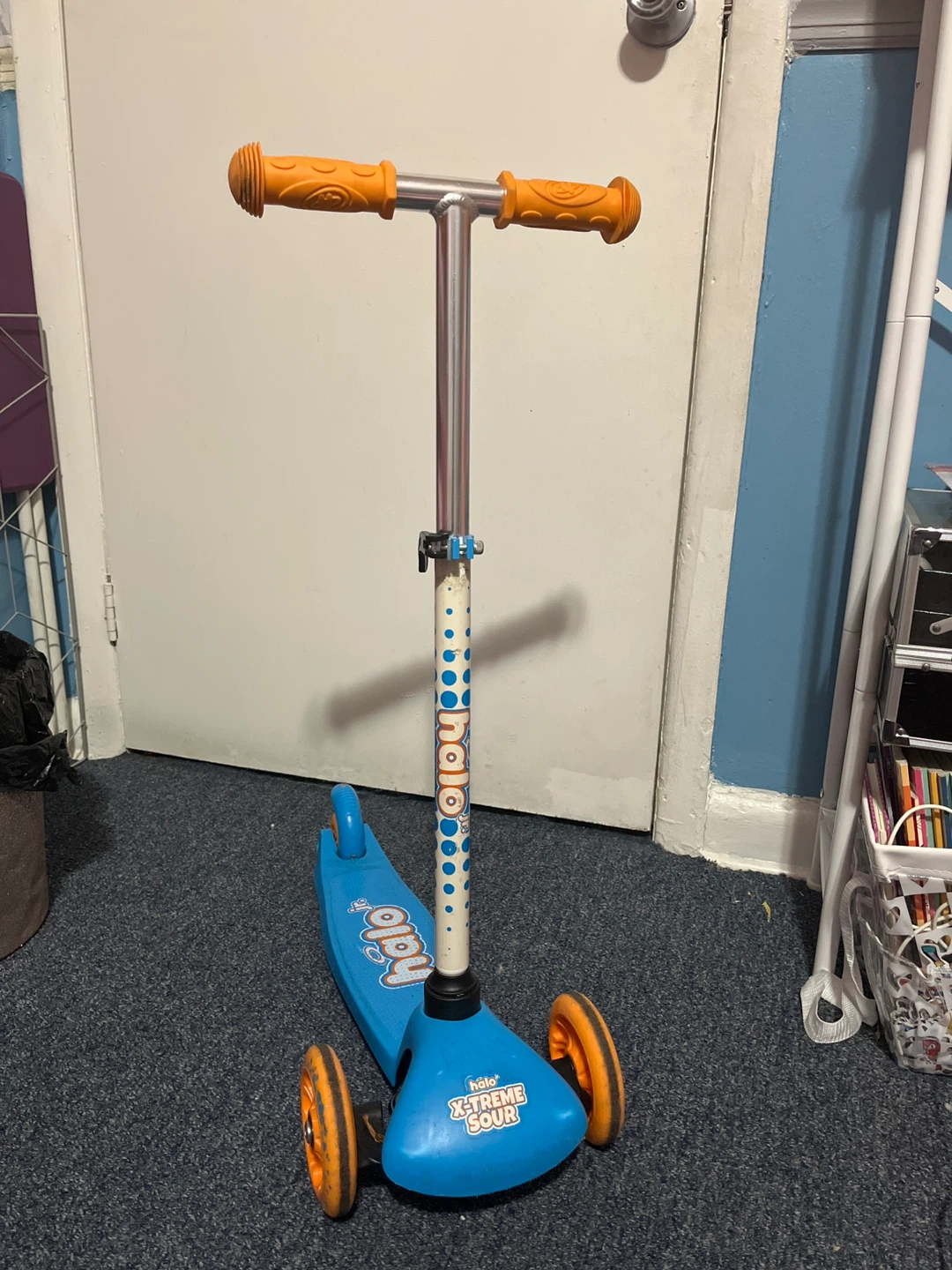 Halo "XTREME SOUR" 3-Wheel Scooter