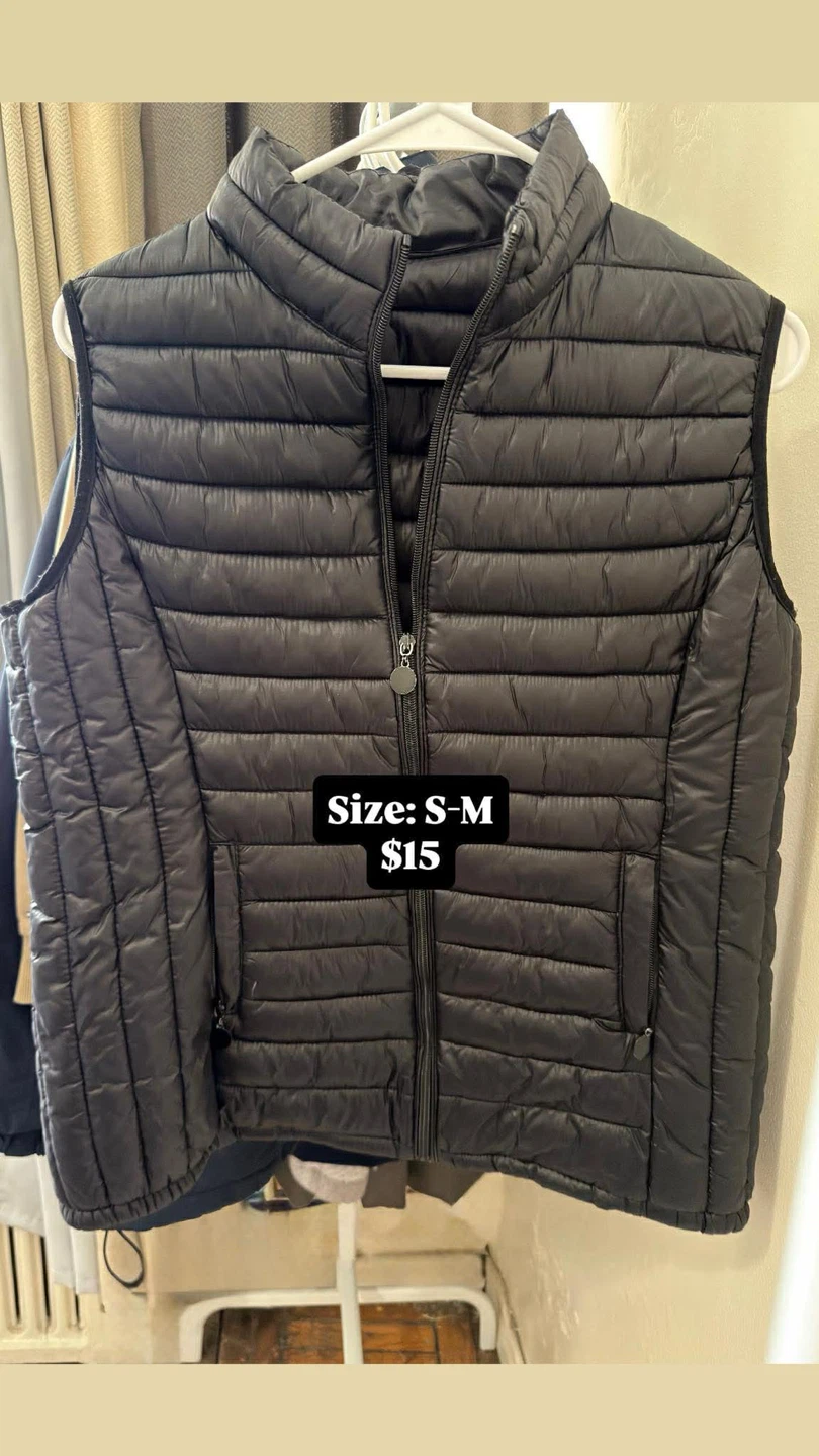 Pre-loved clothes - photo 2