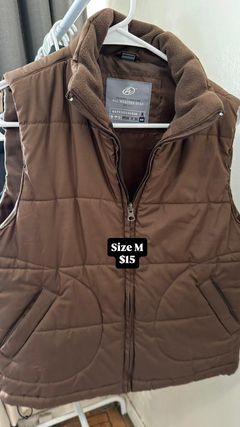 Pre-loved clothes - photo 3