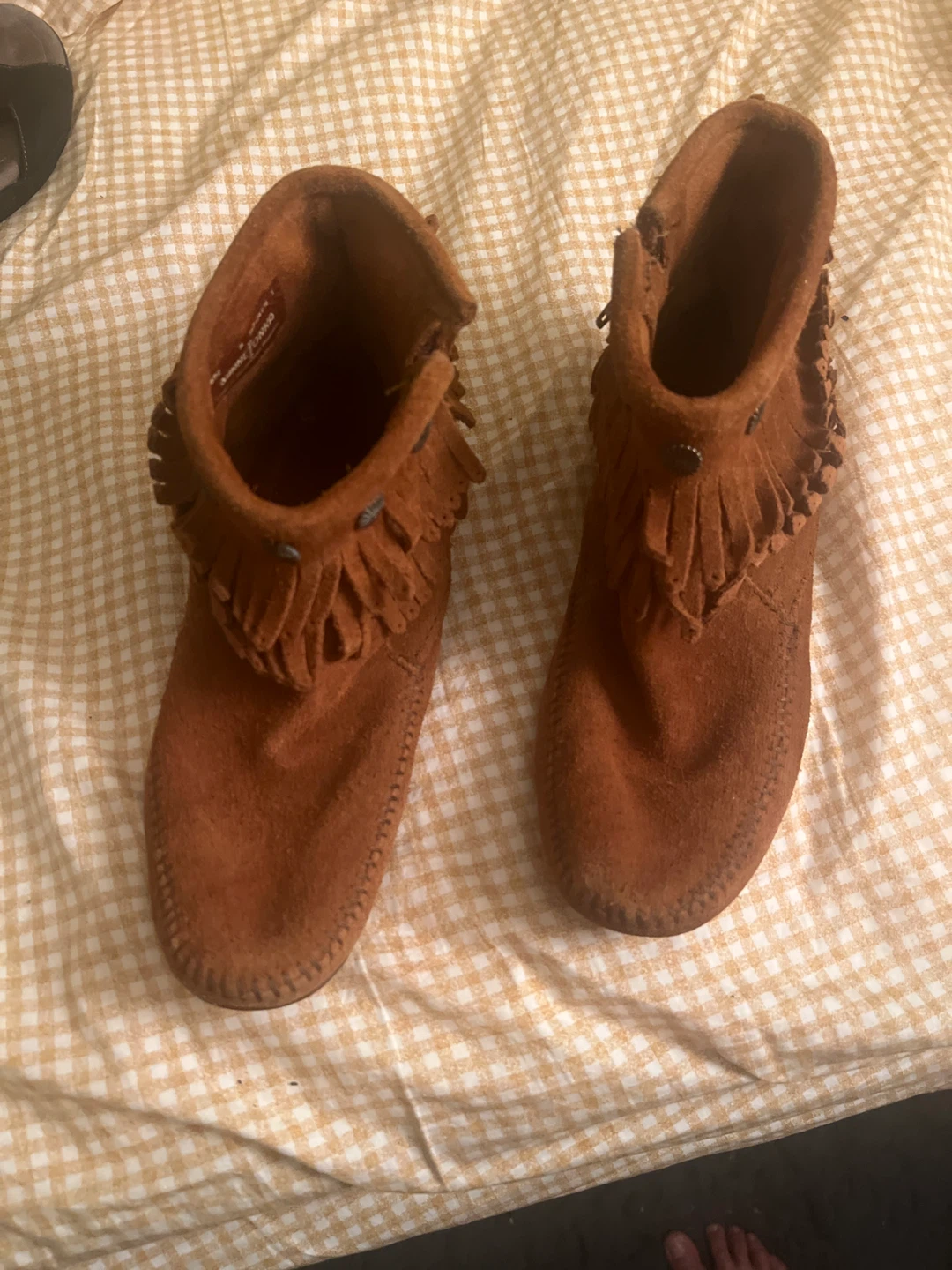 Minnetonka Suede Moccasin Boots with Fringe and Buttons Size 9