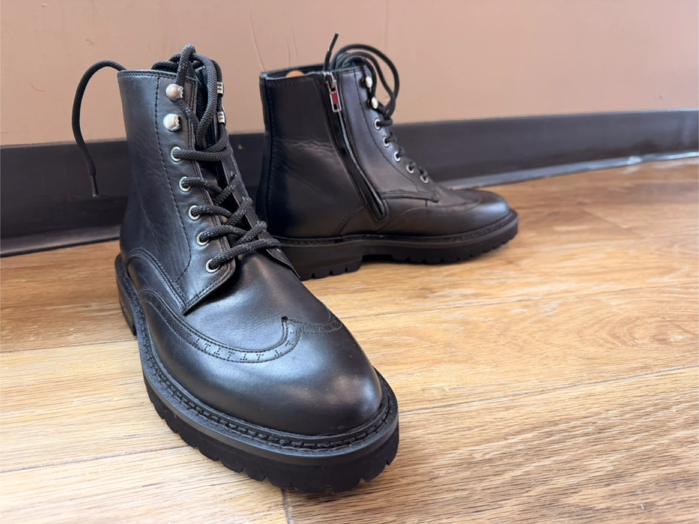 Black Leather Wingtip Boots with Side Zipper - photo 2