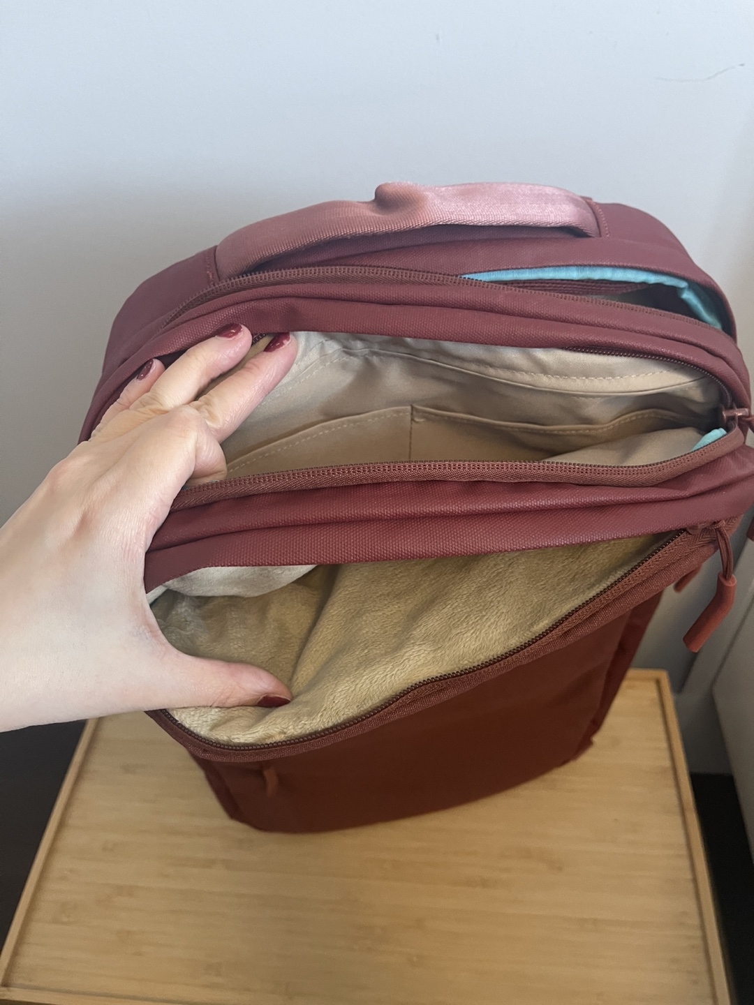 ✨ Incase Backpack for Sale ✨ - photo 3