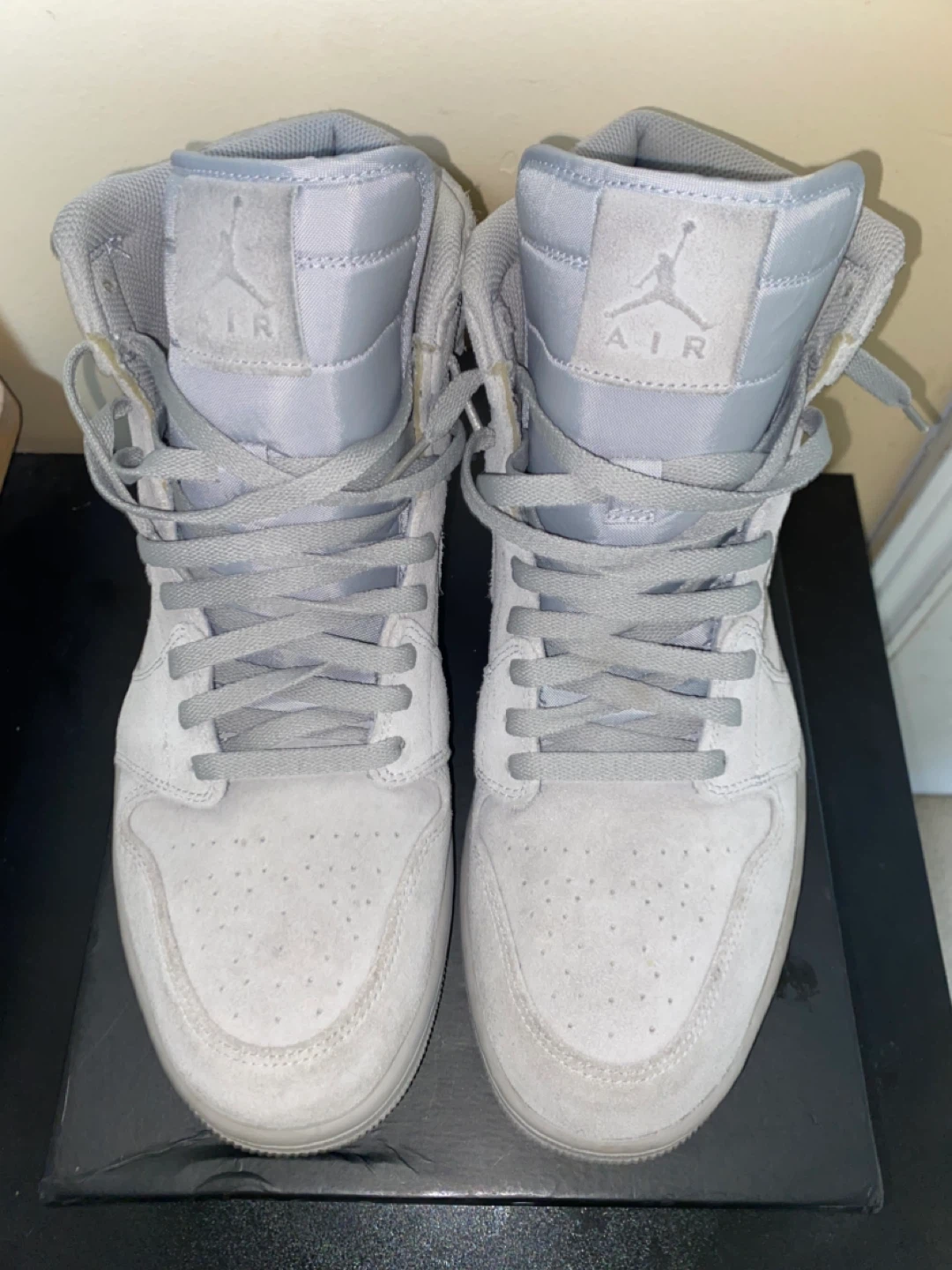 Air Jordan 1 Mid SE Light Smoke Grey Suede