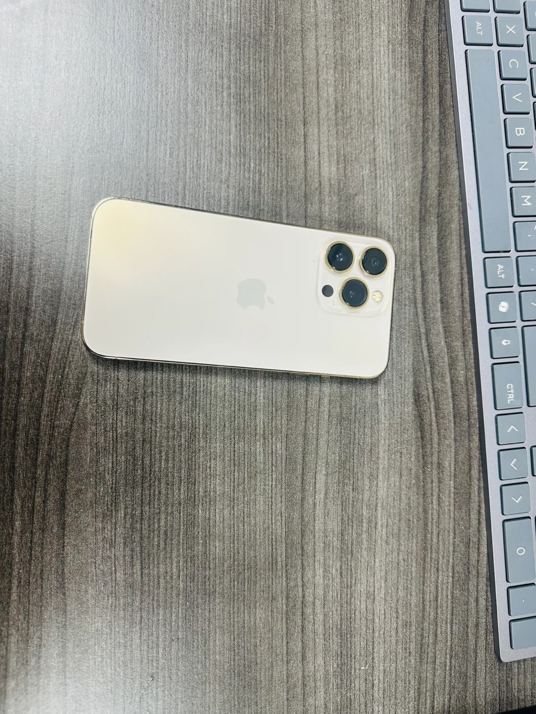 Apple iPhone 13 Pro - Gold