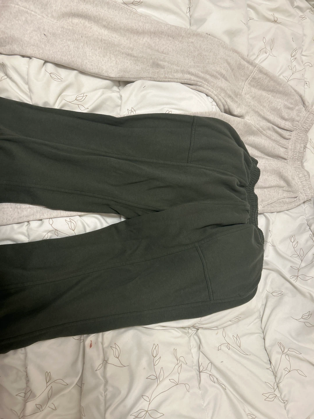 Bundle of two pairs of joggers (20$ for 2)