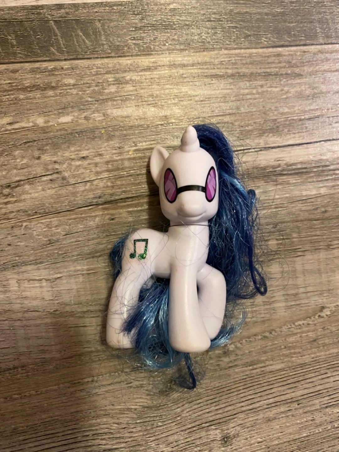 My little pony vinyl scratch G4 tou