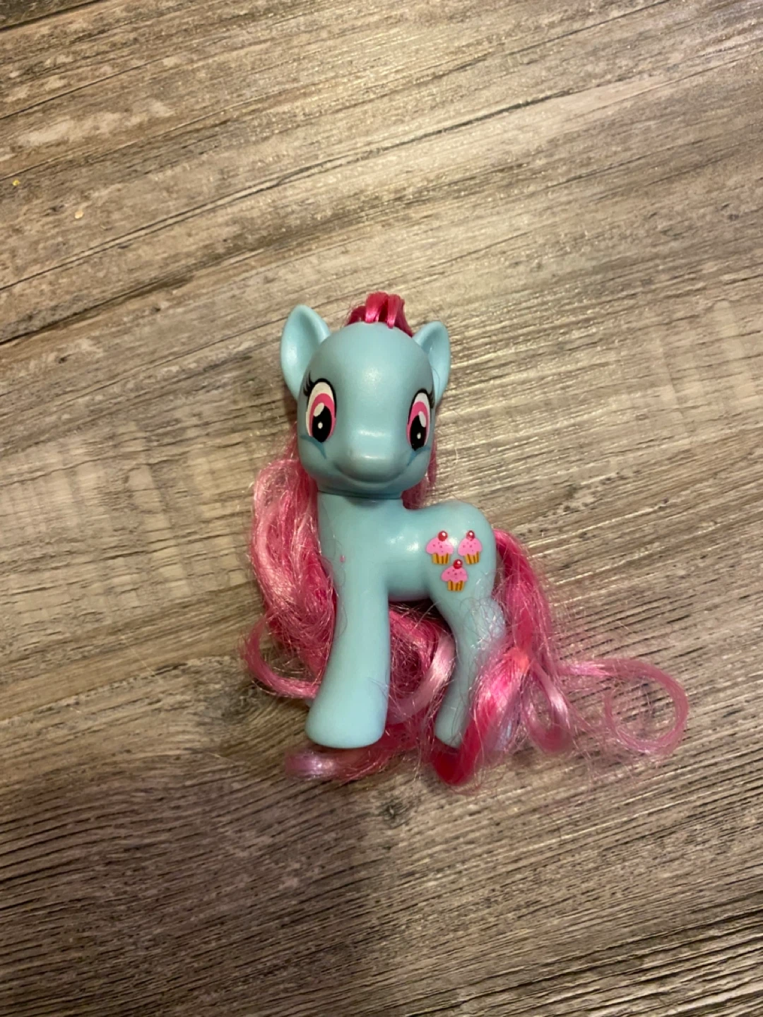 Mrs Cake my little pony g4 figure
