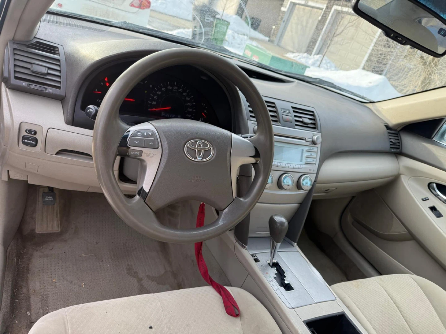 207 Toyota Camry LE Sedan - photo 5