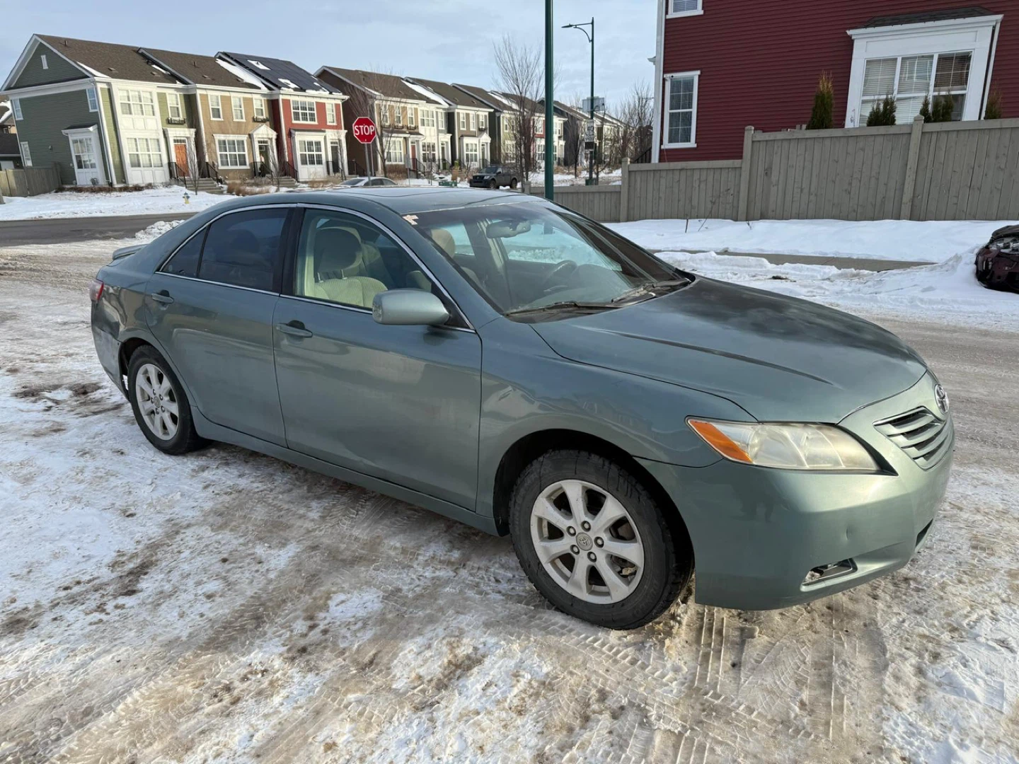 207 Toyota Camry LE Sedan - photo 3
