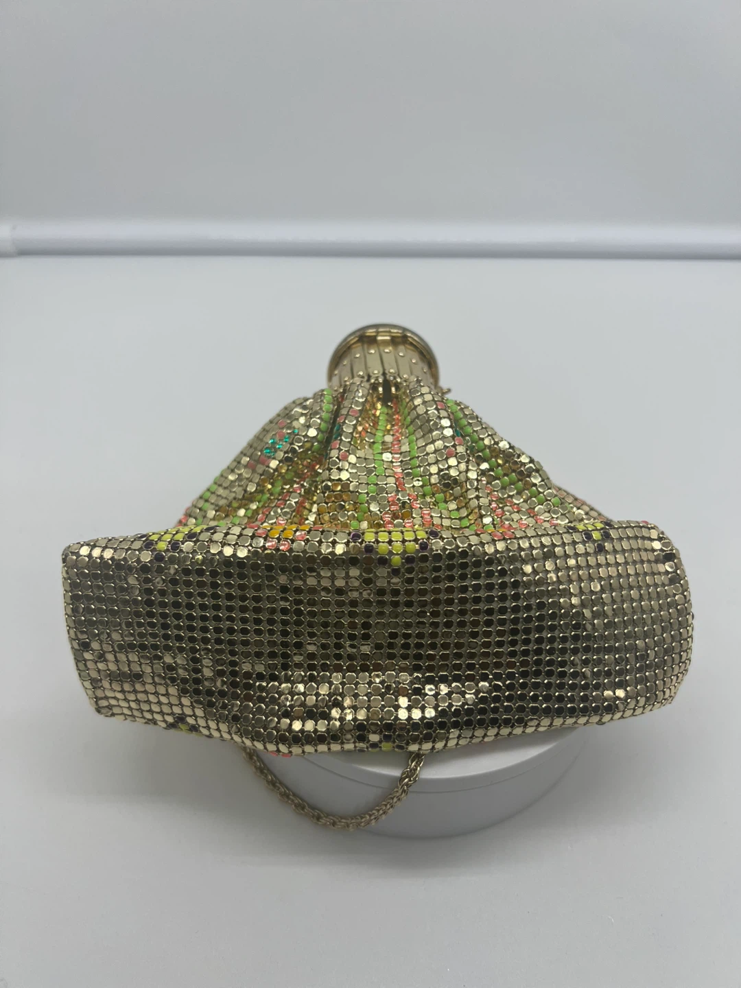 VINTAGE Gold Tone Embellished Metal Mesh Beggar's Purse Wallet - photo 5