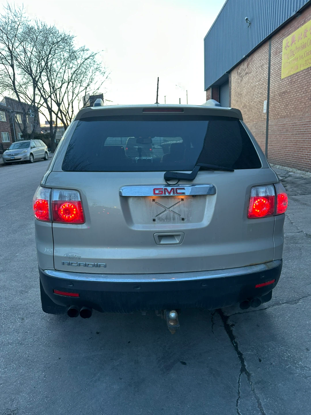 2010 GMC Acadia SUV - photo 4