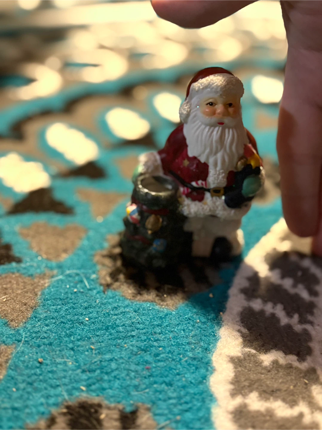 Santa Claus Figurine with Gift Bag candle holder - photo 2